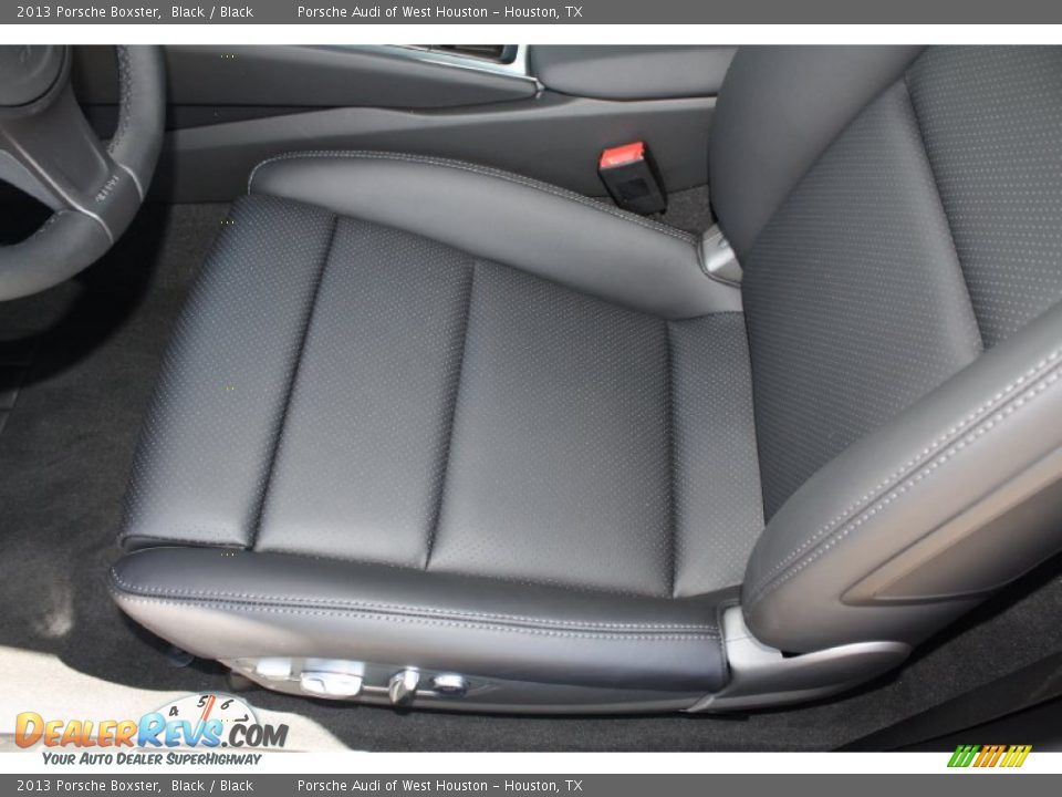 Front Seat of 2013 Porsche Boxster  Photo #16