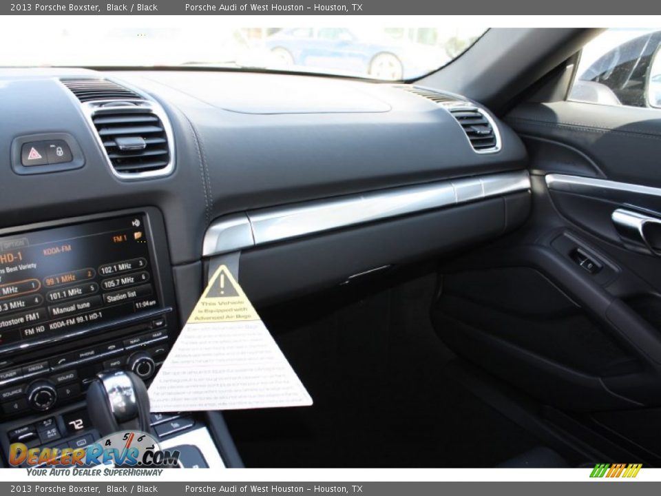 Dashboard of 2013 Porsche Boxster  Photo #18
