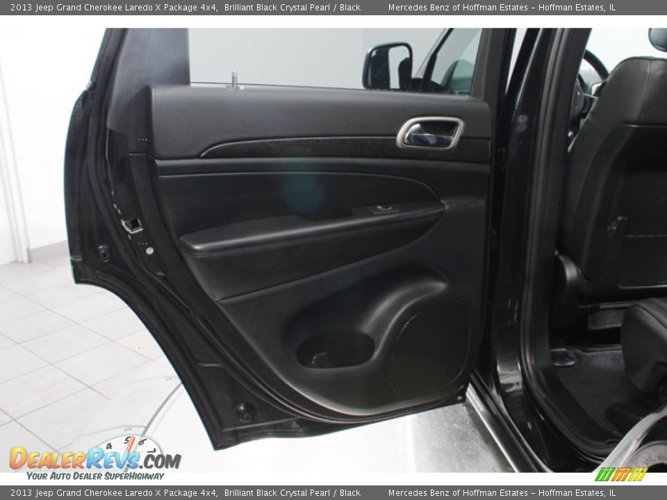 2013 Jeep Grand Cherokee Laredo X Package 4x4 Brilliant Black Crystal Pearl / Black Photo #15