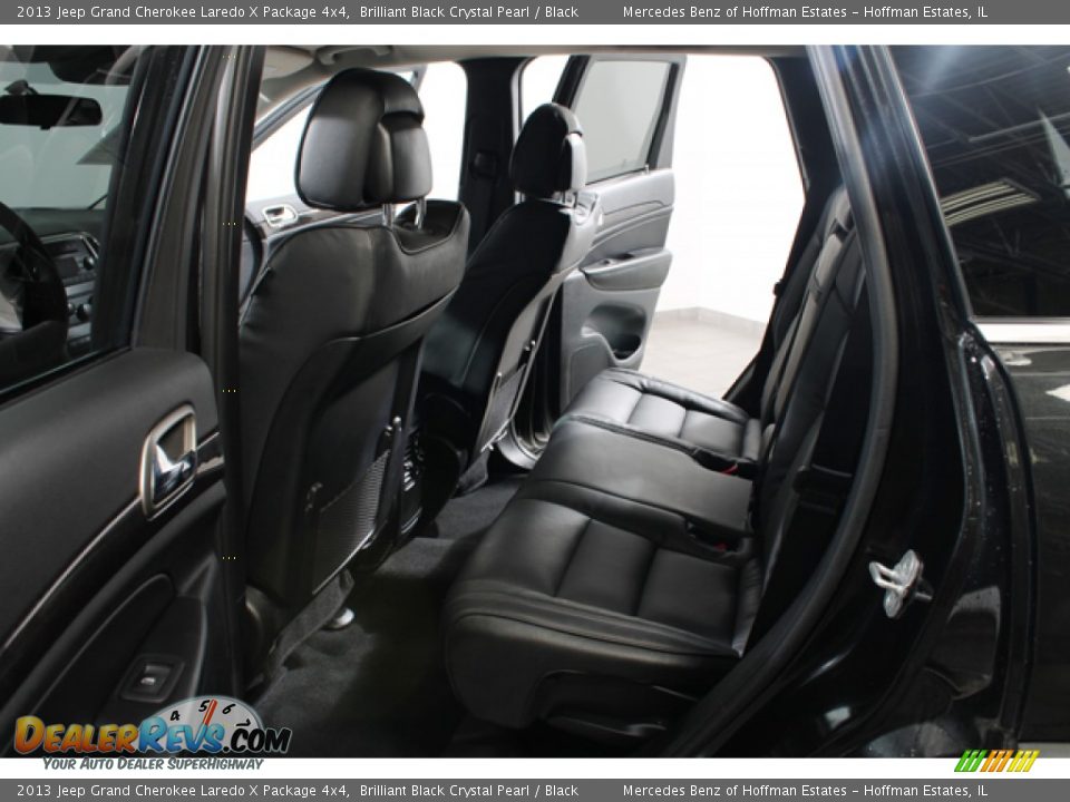 2013 Jeep Grand Cherokee Laredo X Package 4x4 Brilliant Black Crystal Pearl / Black Photo #19