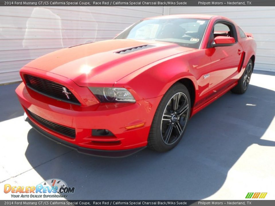 Front 3/4 View of 2014 Ford Mustang GT/CS California Special Coupe Photo #7