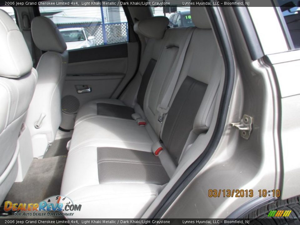 2006 Jeep Grand Cherokee Limited 4x4 Light Khaki Metallic / Dark Khaki/Light Graystone Photo #7