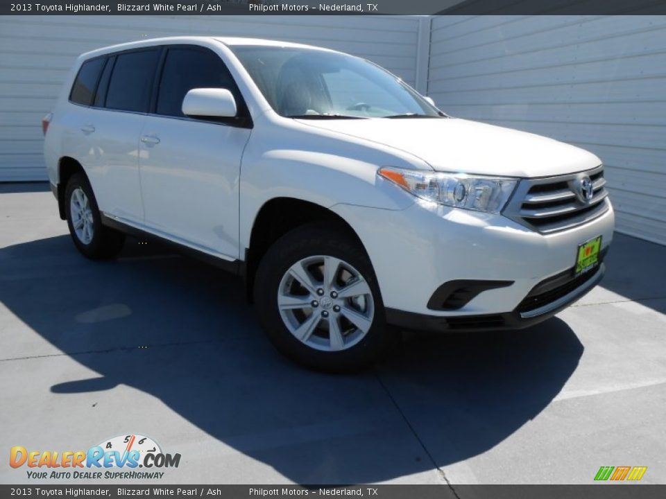 2013 Toyota Highlander Blizzard White Pearl / Ash Photo #2