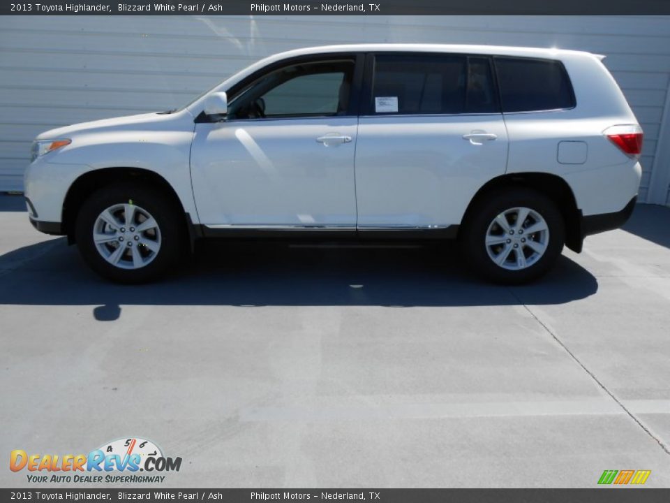 2013 Toyota Highlander Blizzard White Pearl / Ash Photo #6