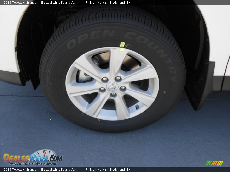 2013 Toyota Highlander Blizzard White Pearl / Ash Photo #11