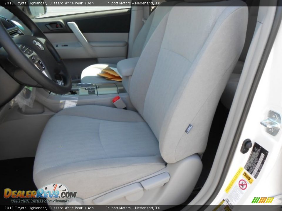 2013 Toyota Highlander Blizzard White Pearl / Ash Photo #22