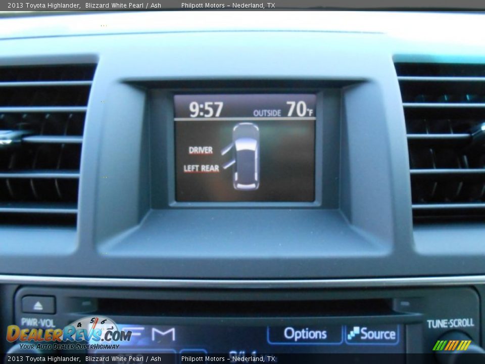 2013 Toyota Highlander Blizzard White Pearl / Ash Photo #26