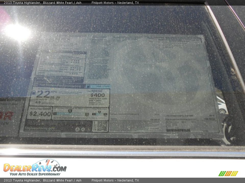 2013 Toyota Highlander Blizzard White Pearl / Ash Photo #35