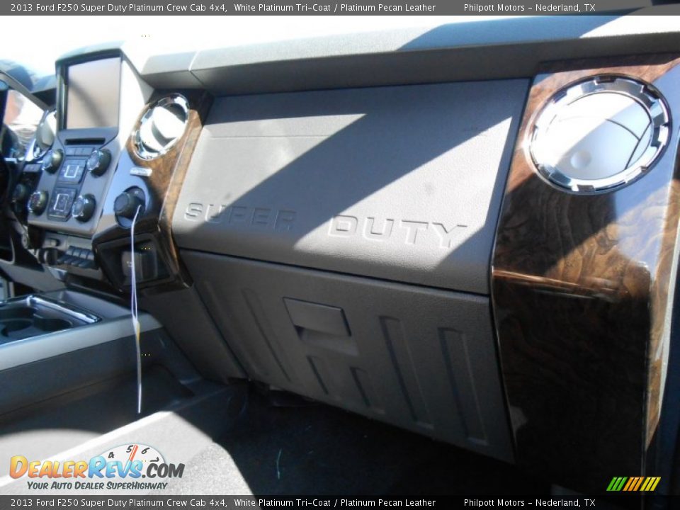 2013 Ford F250 Super Duty Platinum Crew Cab 4x4 White Platinum Tri-Coat / Platinum Pecan Leather Photo #20