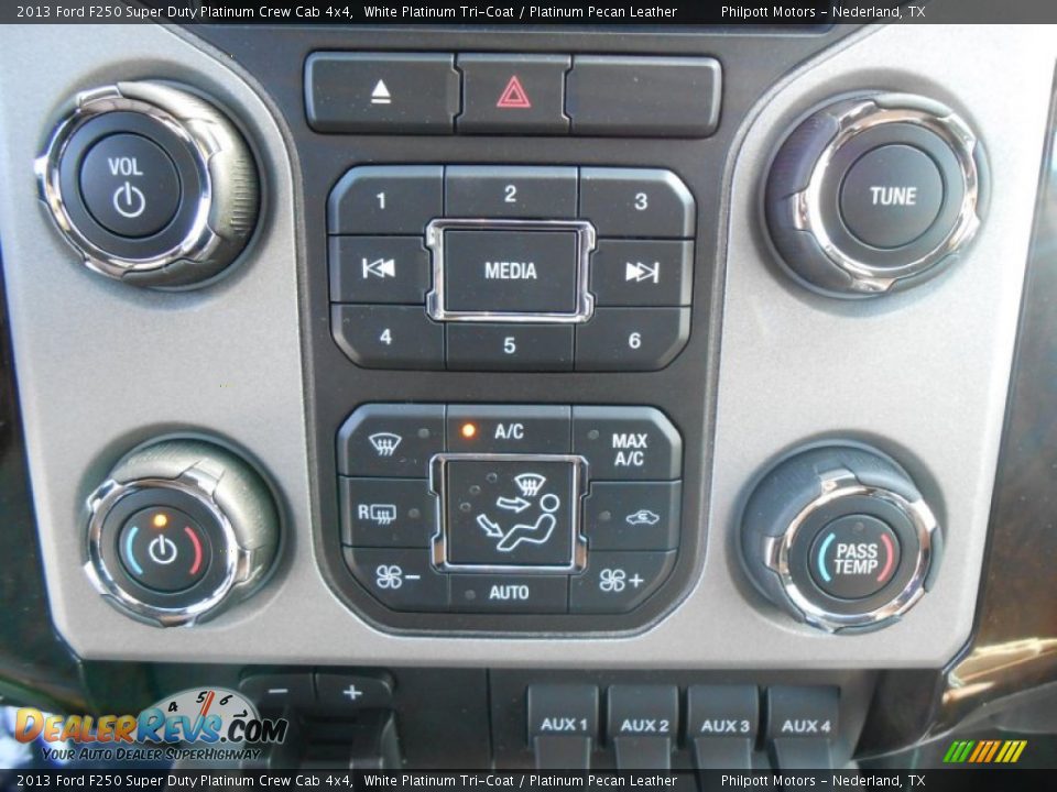 Controls of 2013 Ford F250 Super Duty Platinum Crew Cab 4x4 Photo #33