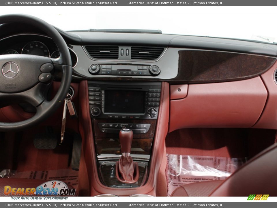 Dashboard of 2006 Mercedes-Benz CLS 500 Photo #9