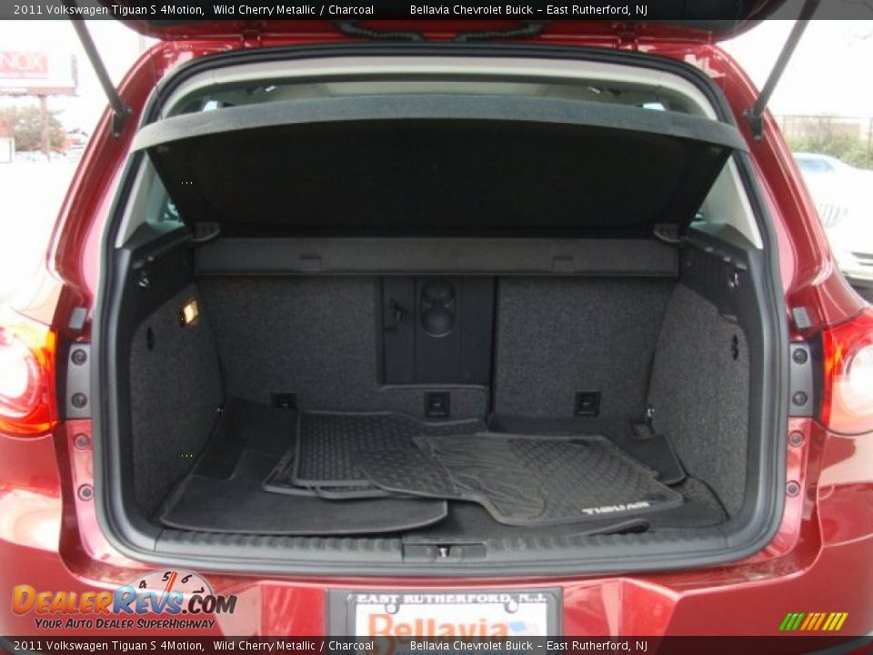 2011 Volkswagen Tiguan S 4Motion Wild Cherry Metallic / Charcoal Photo #12