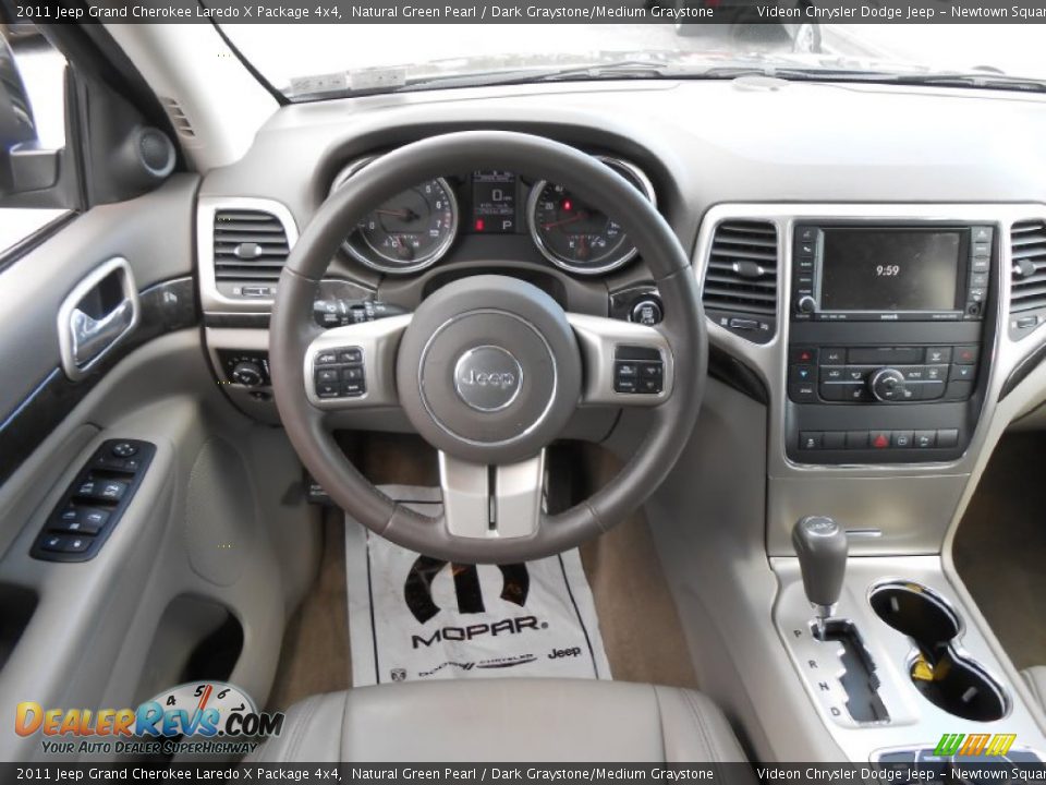 2011 Jeep Grand Cherokee Laredo X Package 4x4 Natural Green Pearl / Dark Graystone/Medium Graystone Photo #20