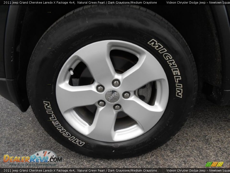2011 Jeep Grand Cherokee Laredo X Package 4x4 Wheel Photo #22
