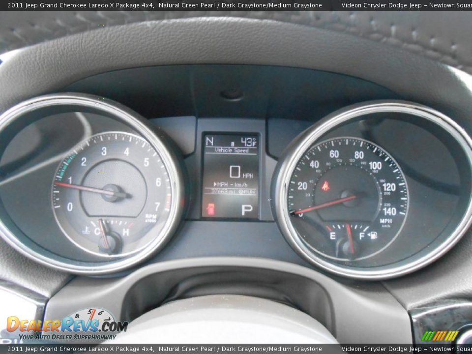 2011 Jeep Grand Cherokee Laredo X Package 4x4 Gauges Photo #27