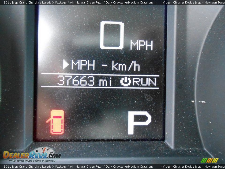 2011 Jeep Grand Cherokee Laredo X Package 4x4 Natural Green Pearl / Dark Graystone/Medium Graystone Photo #28