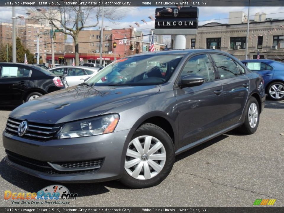 2012 Volkswagen Passat 2.5L S Platinum Gray Metallic / Moonrock Gray Photo #1