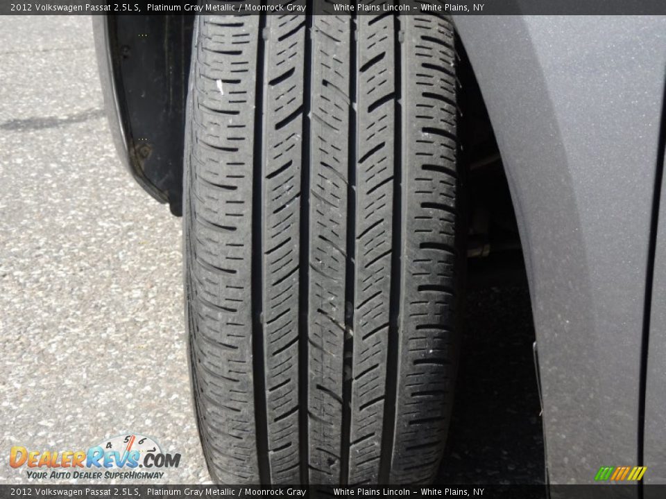 2012 Volkswagen Passat 2.5L S Platinum Gray Metallic / Moonrock Gray Photo #2