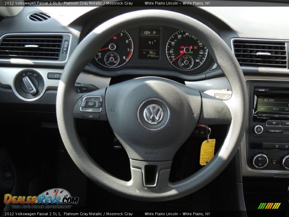 2012 Volkswagen Passat 2.5L S Platinum Gray Metallic / Moonrock Gray Photo #19