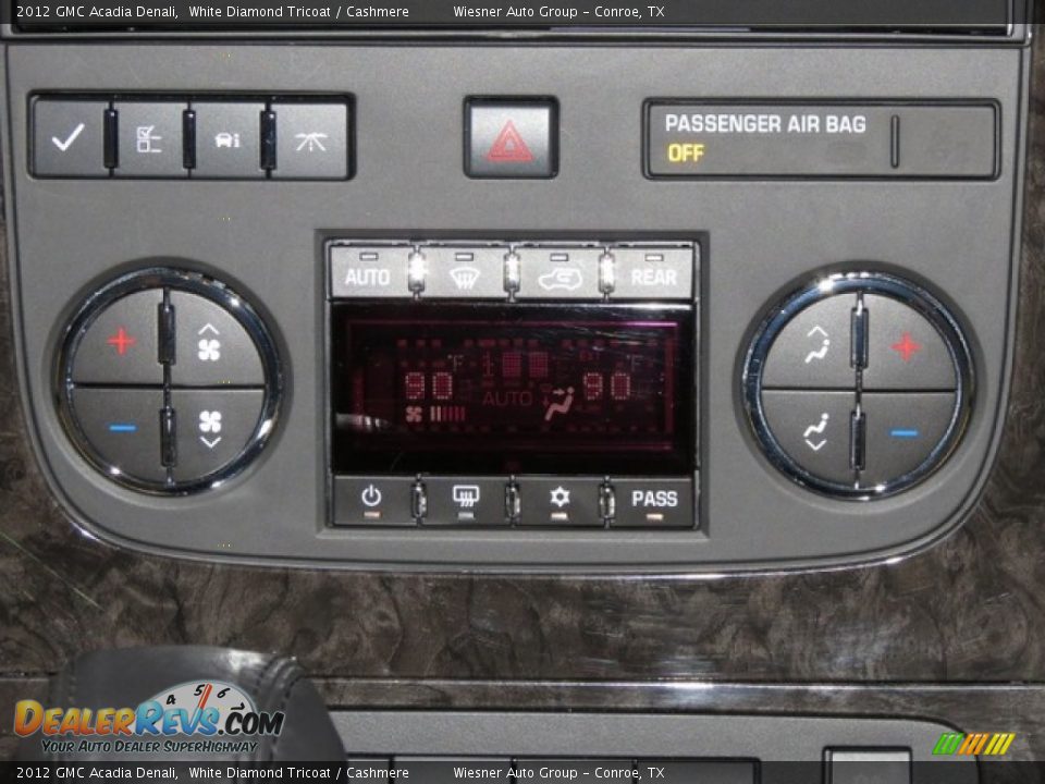 2012 GMC Acadia Denali White Diamond Tricoat / Cashmere Photo #28