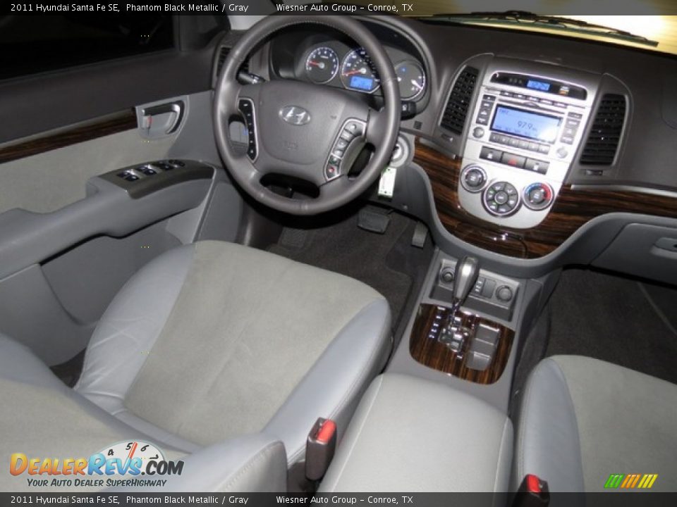 2011 Hyundai Santa Fe SE Phantom Black Metallic / Gray Photo #20