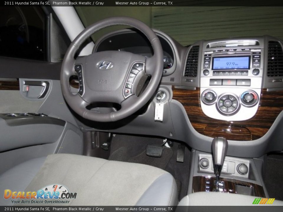2011 Hyundai Santa Fe SE Phantom Black Metallic / Gray Photo #21
