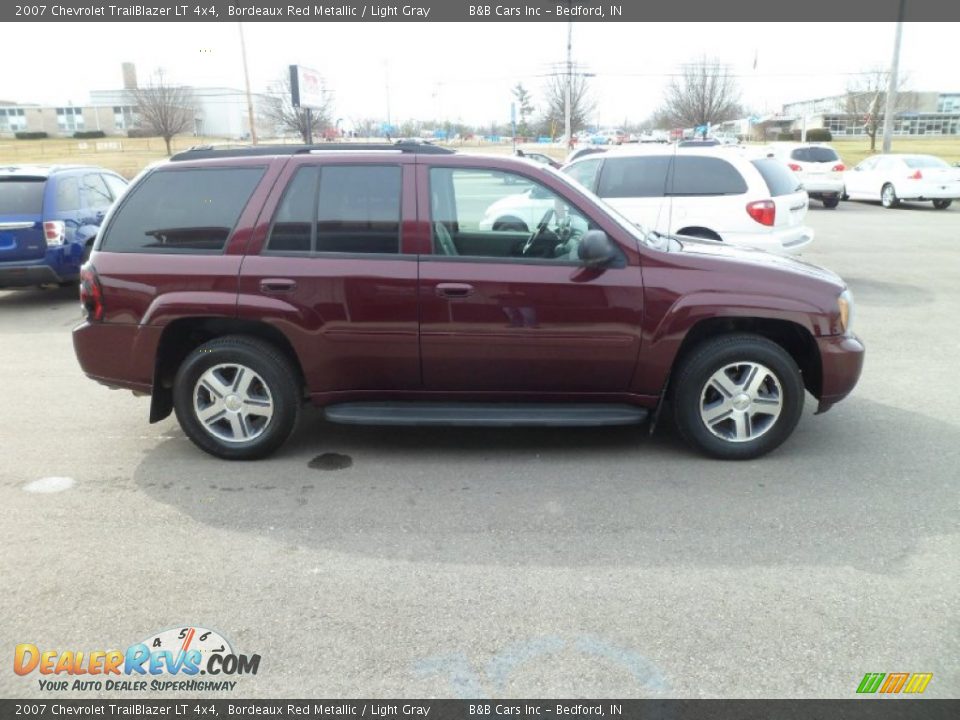 2007 Chevrolet TrailBlazer LT 4x4 Bordeaux Red Metallic / Light Gray Photo #2