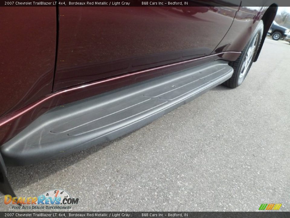 2007 Chevrolet TrailBlazer LT 4x4 Bordeaux Red Metallic / Light Gray Photo #11