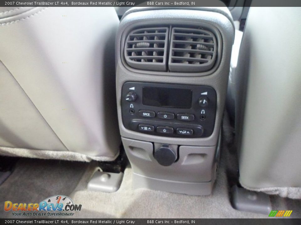 2007 Chevrolet TrailBlazer LT 4x4 Bordeaux Red Metallic / Light Gray Photo #17