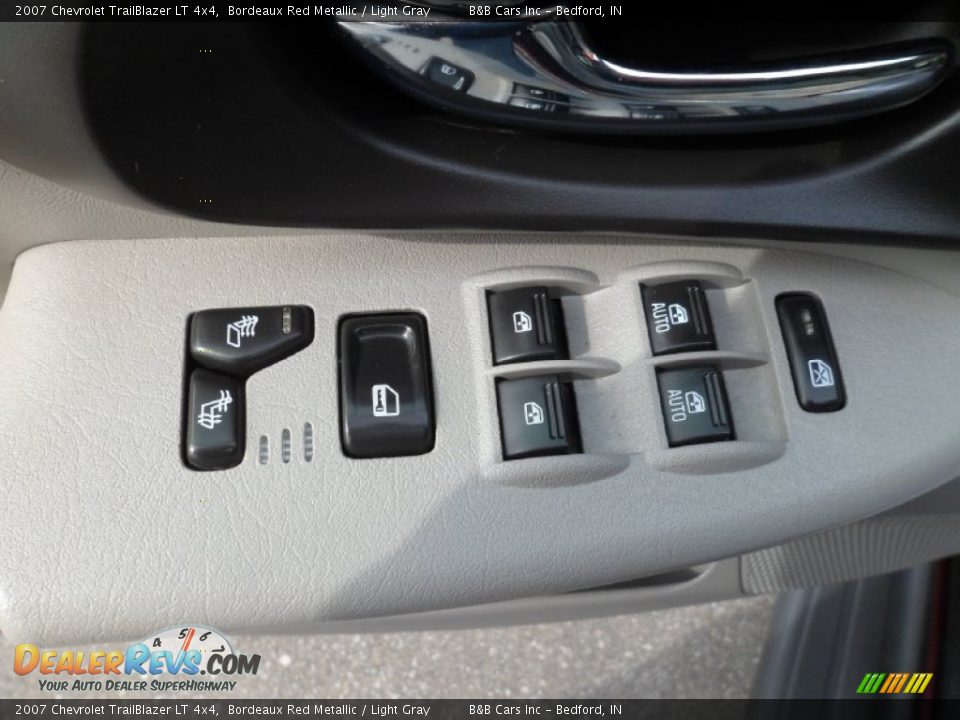 2007 Chevrolet TrailBlazer LT 4x4 Bordeaux Red Metallic / Light Gray Photo #25