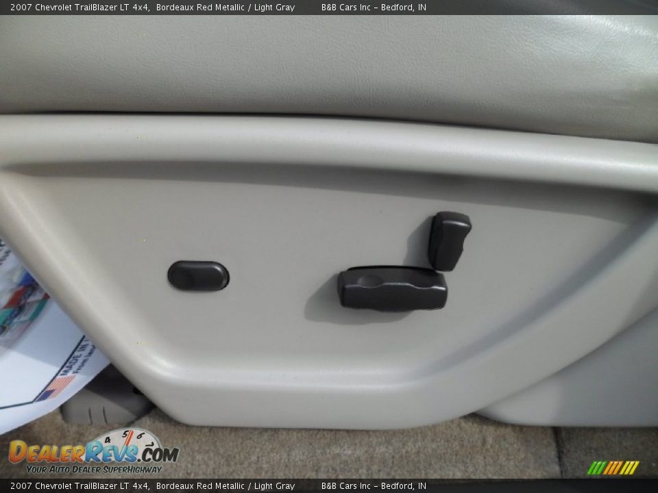 2007 Chevrolet TrailBlazer LT 4x4 Bordeaux Red Metallic / Light Gray Photo #27