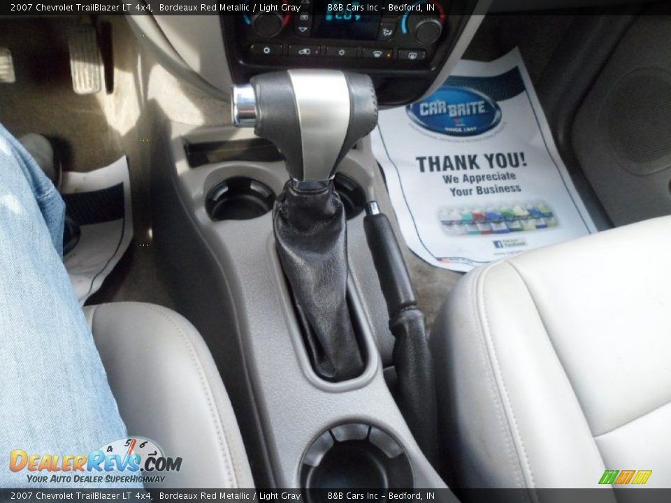 2007 Chevrolet TrailBlazer LT 4x4 Bordeaux Red Metallic / Light Gray Photo #32