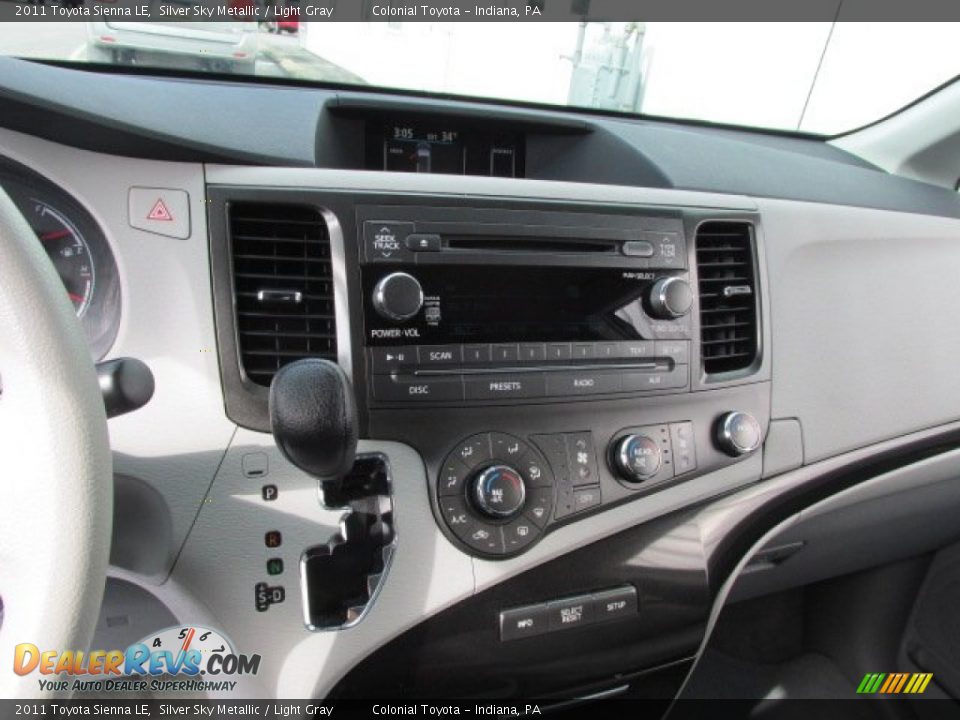 2011 Toyota Sienna LE Silver Sky Metallic / Light Gray Photo #12
