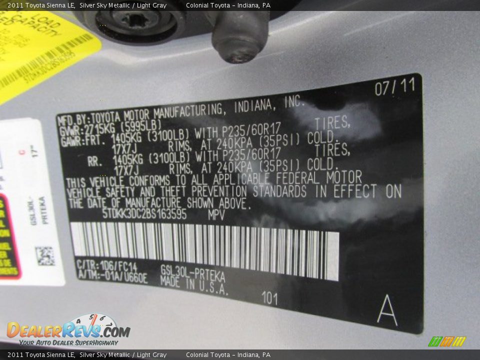 2011 Toyota Sienna LE Silver Sky Metallic / Light Gray Photo #19