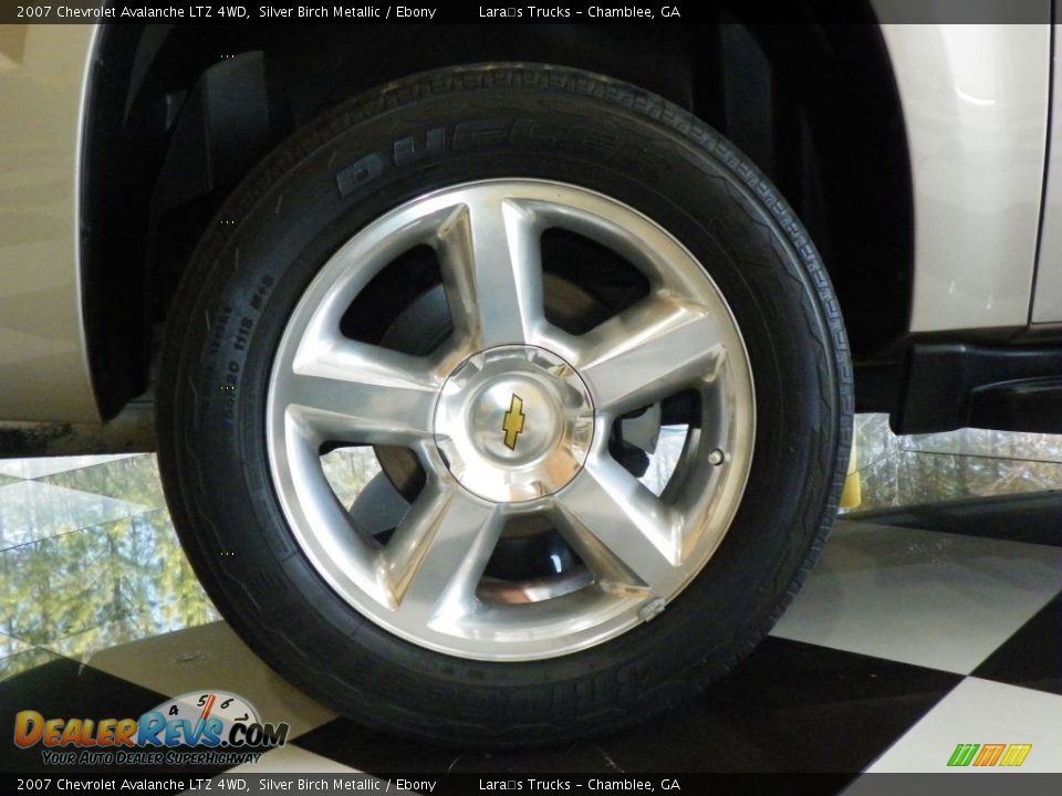 2007 Chevrolet Avalanche LTZ 4WD Silver Birch Metallic / Ebony Photo #7