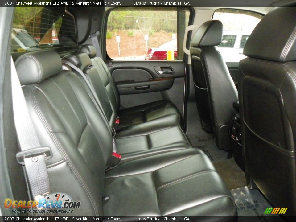 2007 Chevrolet Avalanche LTZ 4WD Silver Birch Metallic / Ebony Photo #12