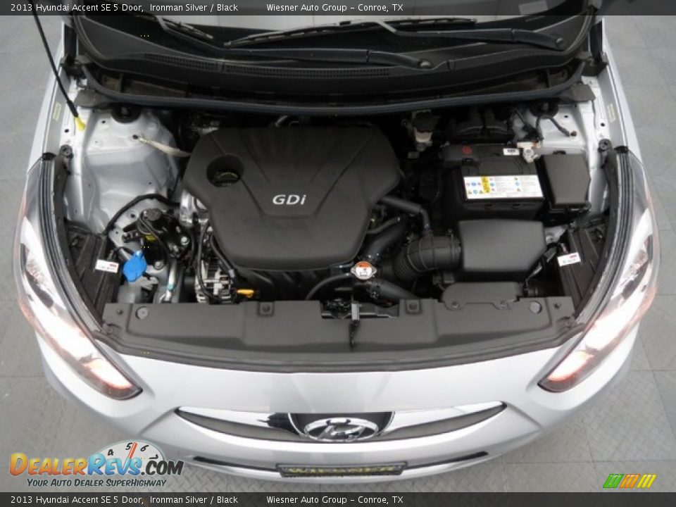 2013 Hyundai Accent SE 5 Door Ironman Silver / Black Photo #4