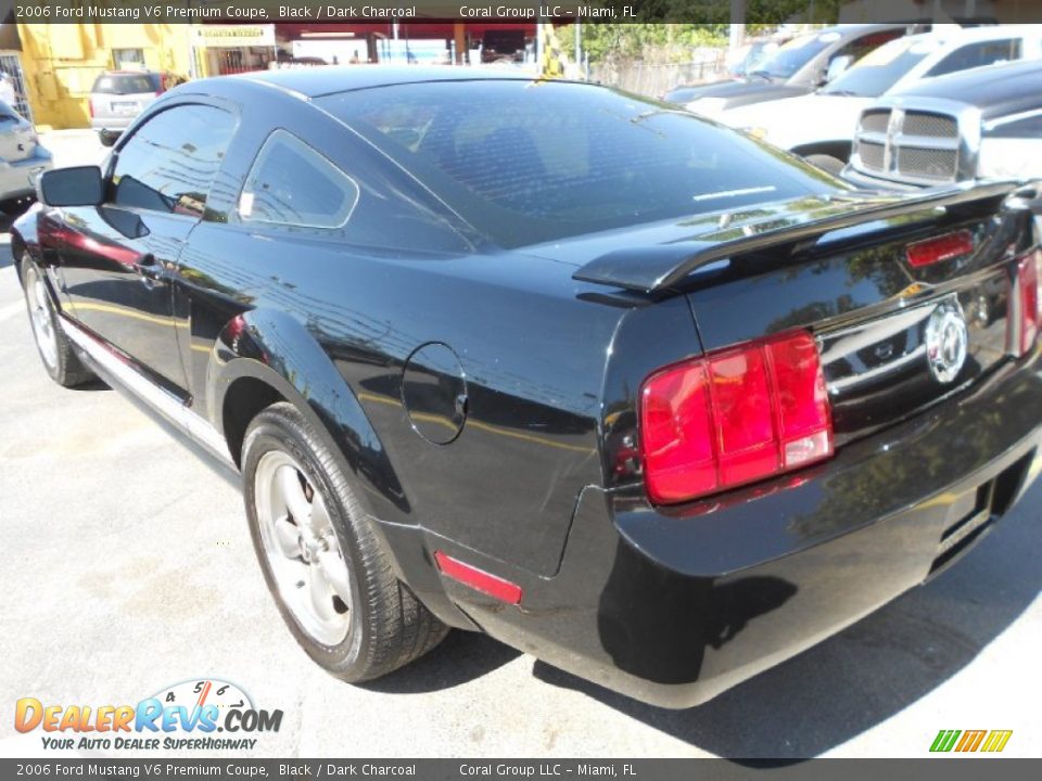 2006 Ford Mustang V6 Premium Coupe Black / Dark Charcoal Photo #5