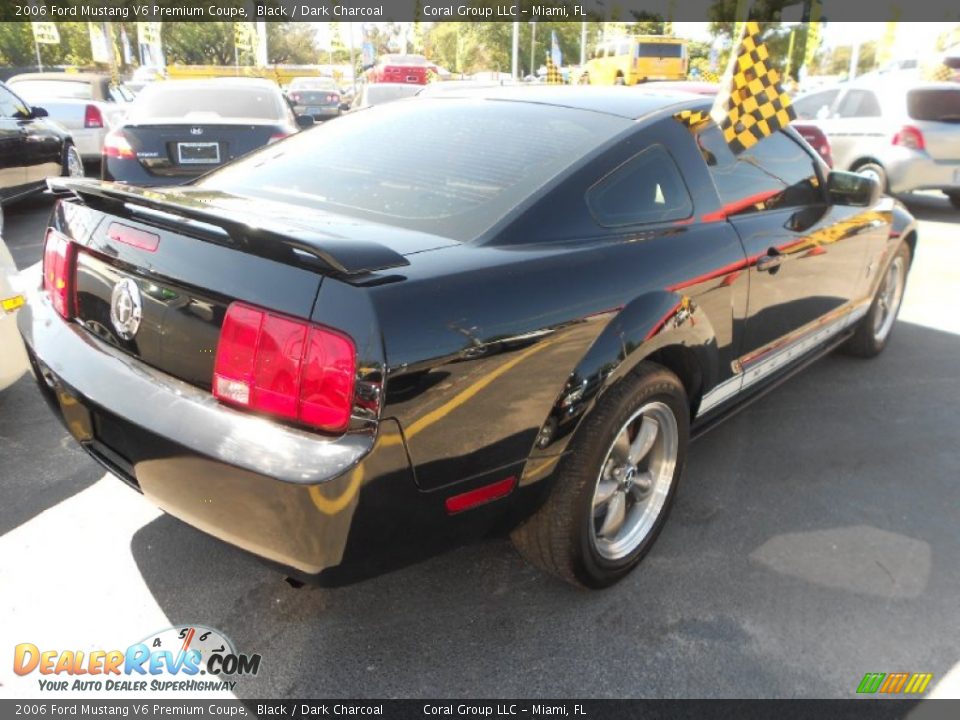 2006 Ford Mustang V6 Premium Coupe Black / Dark Charcoal Photo #7