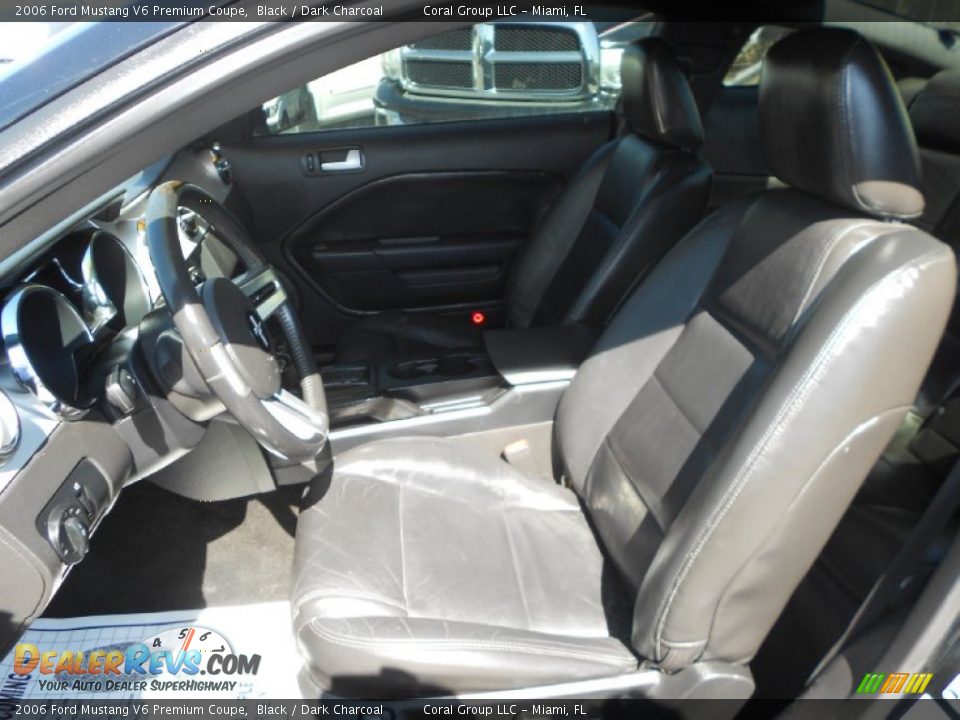 2006 Ford Mustang V6 Premium Coupe Black / Dark Charcoal Photo #10