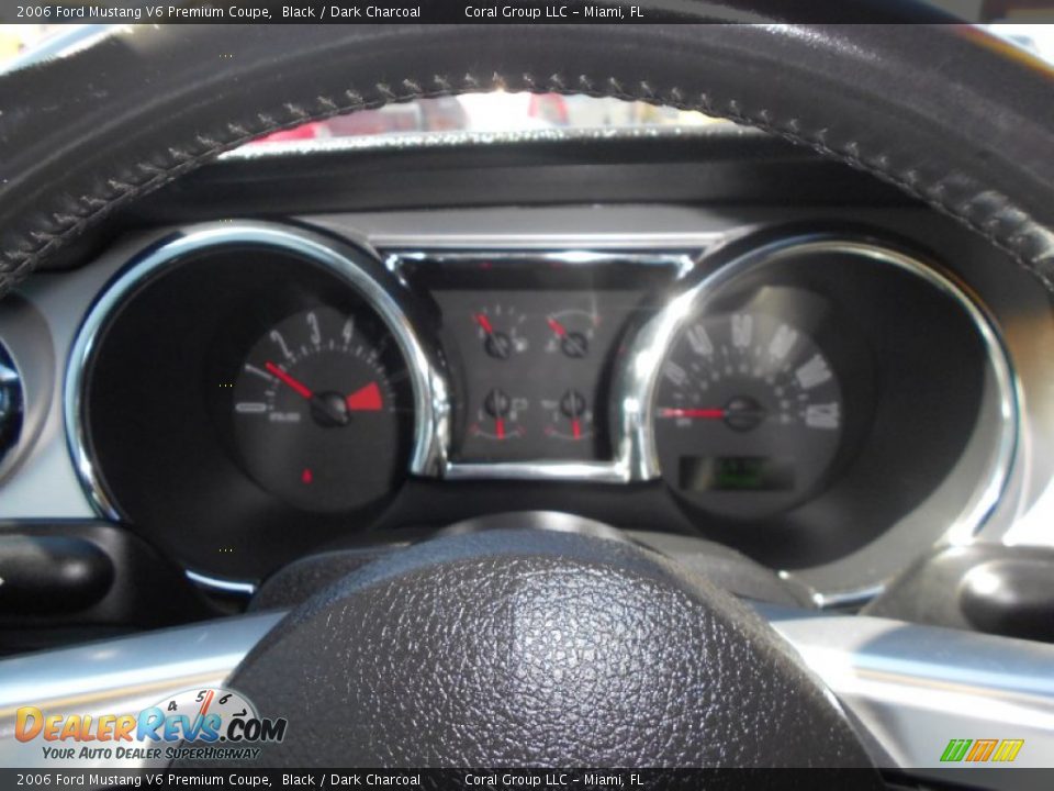2006 Ford Mustang V6 Premium Coupe Black / Dark Charcoal Photo #12