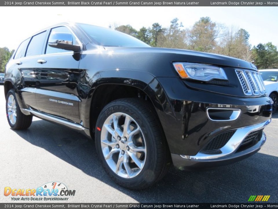 Front 3/4 View of 2014 Jeep Grand Cherokee Summit Photo #4