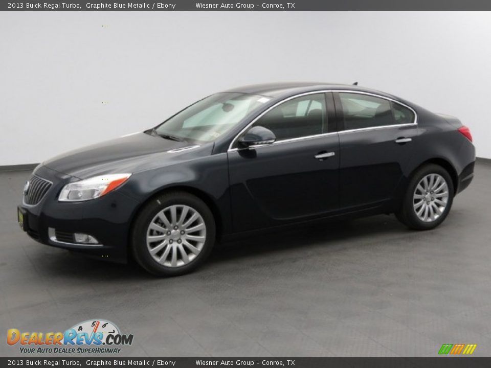 Front 3/4 View of 2013 Buick Regal Turbo Photo #1