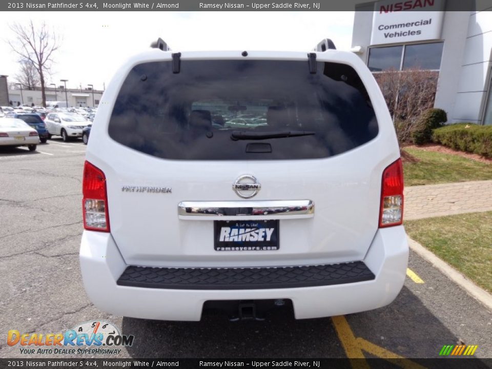 2013 Nissan Pathfinder S 4x4 Moonlight White / Almond Photo #3