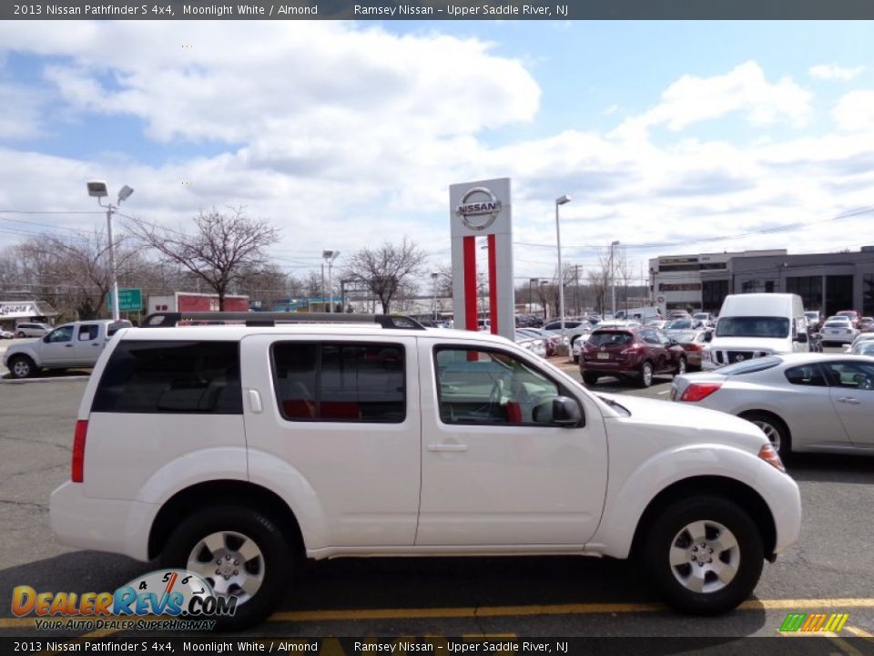 2013 Nissan Pathfinder S 4x4 Moonlight White / Almond Photo #4