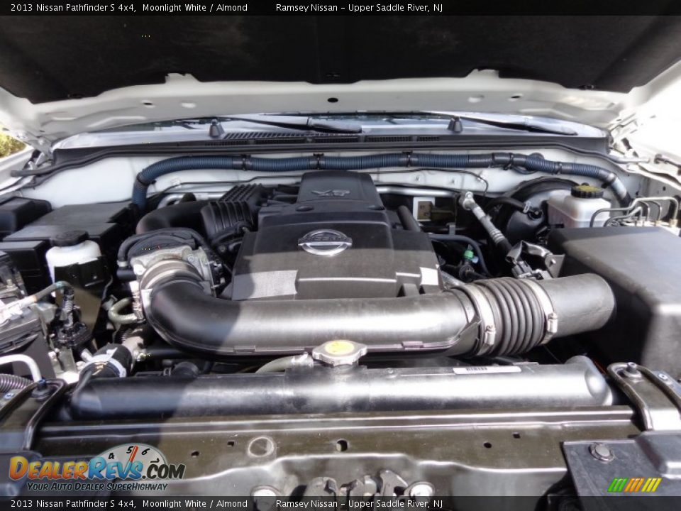 2013 Nissan Pathfinder S 4x4 Moonlight White / Almond Photo #5