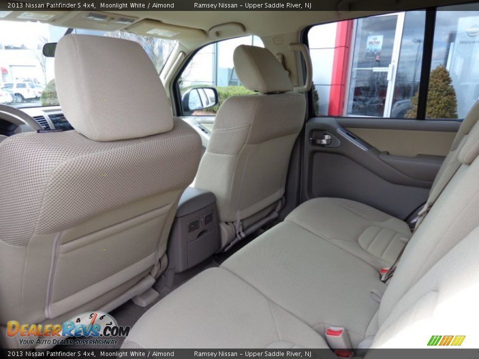 2013 Nissan Pathfinder S 4x4 Moonlight White / Almond Photo #8