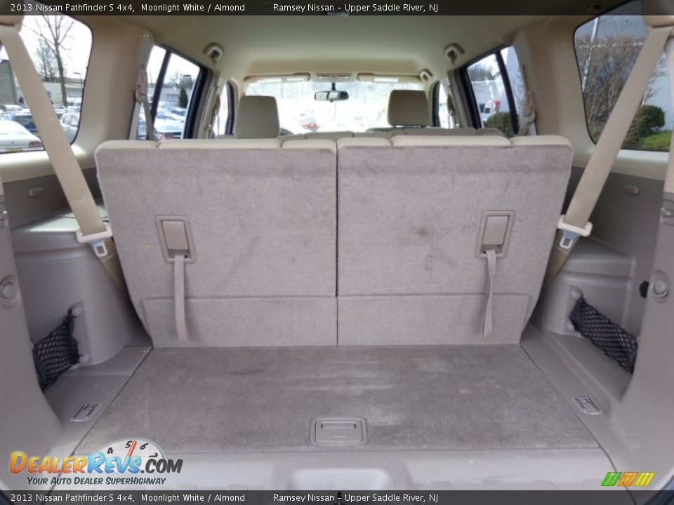 2013 Nissan Pathfinder S 4x4 Moonlight White / Almond Photo #10