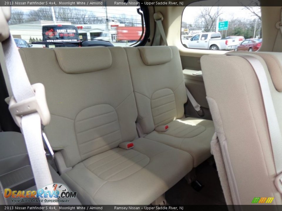 2013 Nissan Pathfinder S 4x4 Moonlight White / Almond Photo #12