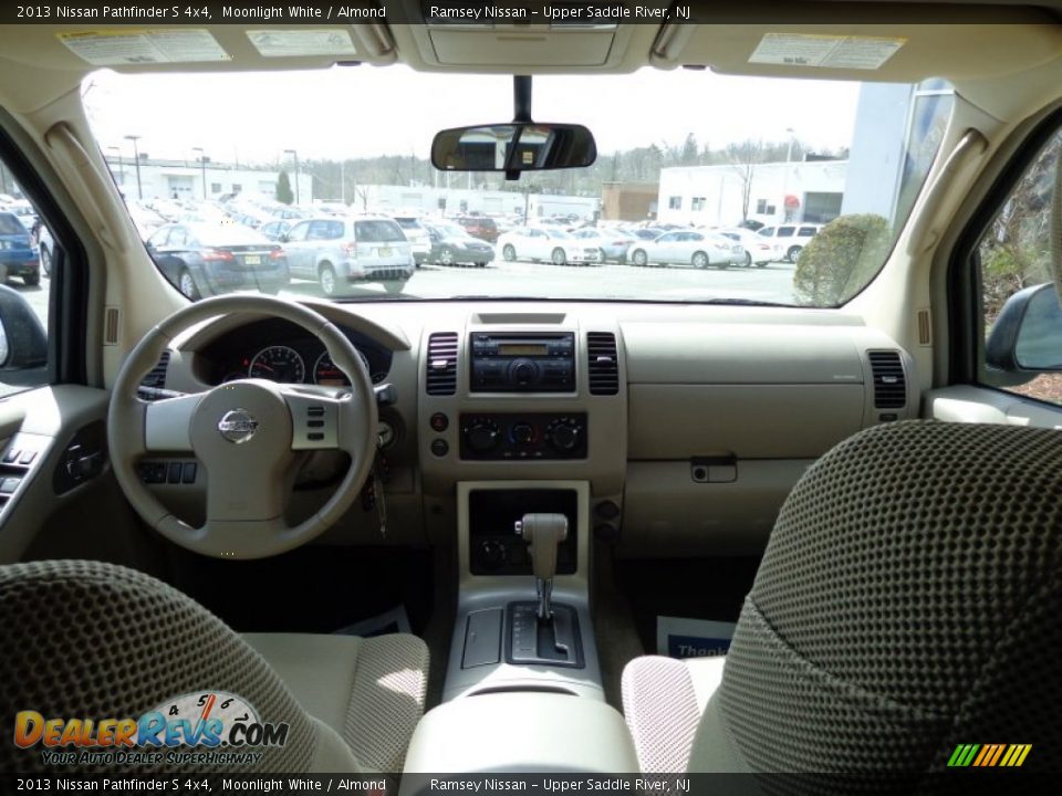 2013 Nissan Pathfinder S 4x4 Moonlight White / Almond Photo #15